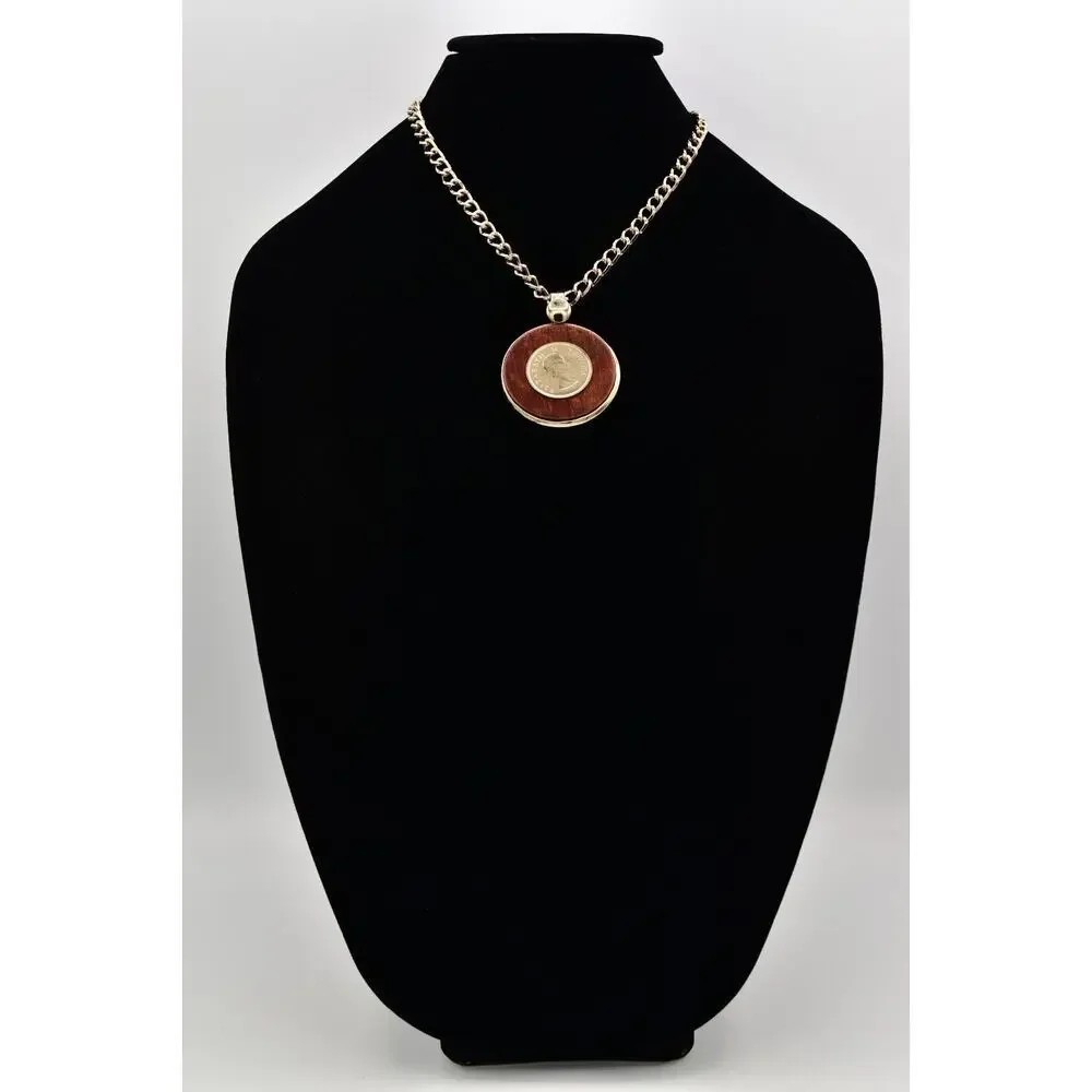 Vintage Elizabeth II Gratia Regina Pendant Necklace Gold Tone Chain Wood BinBD